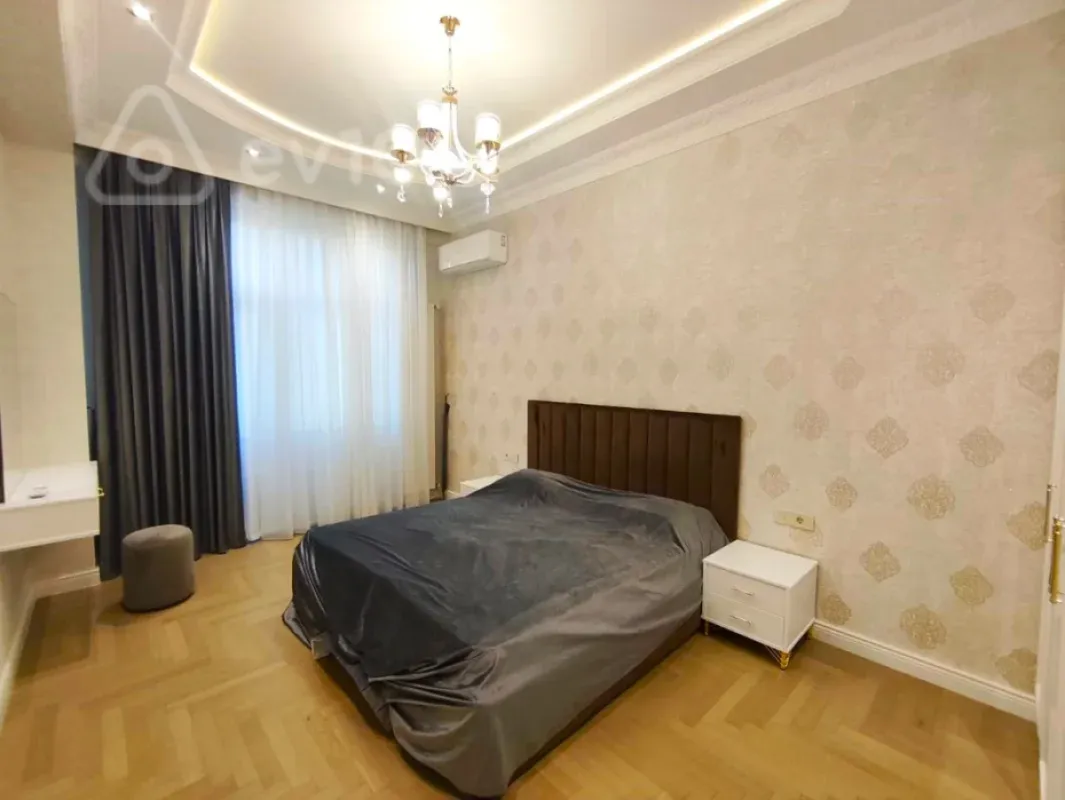 Kirayə verilir 2 otaqlı yeni tikili 95 m²