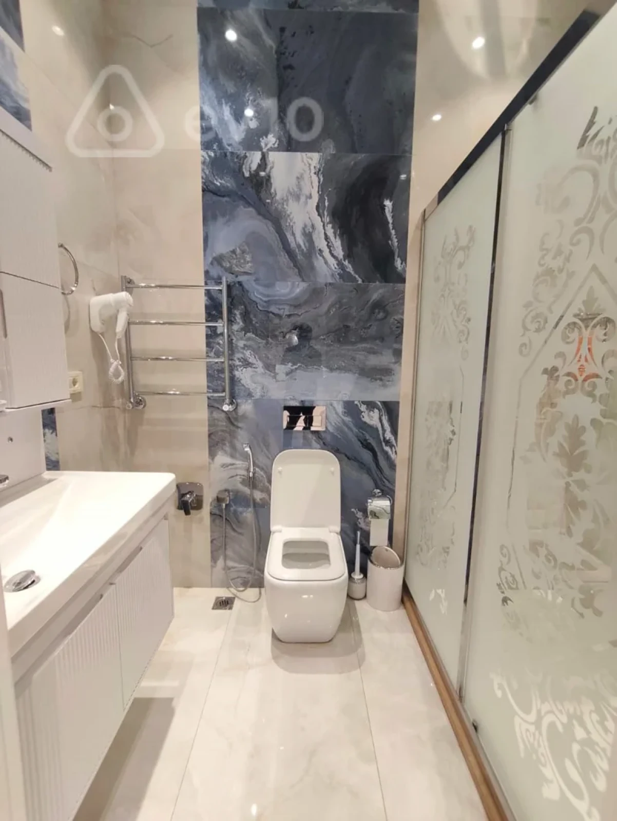 Kirayə verilir 2 otaqlı yeni tikili 95 m²