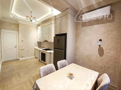 Kirayə verilir 2 otaqlı yeni tikili 95 m²
