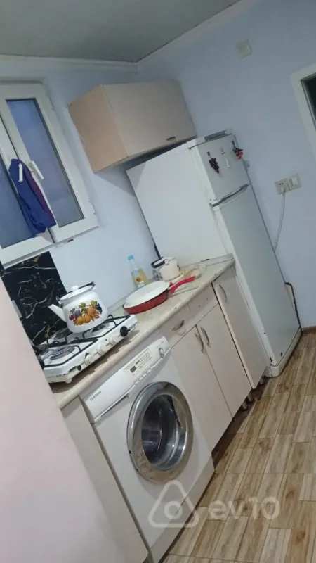 Kirayə verilir 1 otaqlı köhnə tikili 30 m²