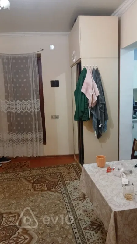Kirayə verilir 1 otaqlı köhnə tikili 30 m²