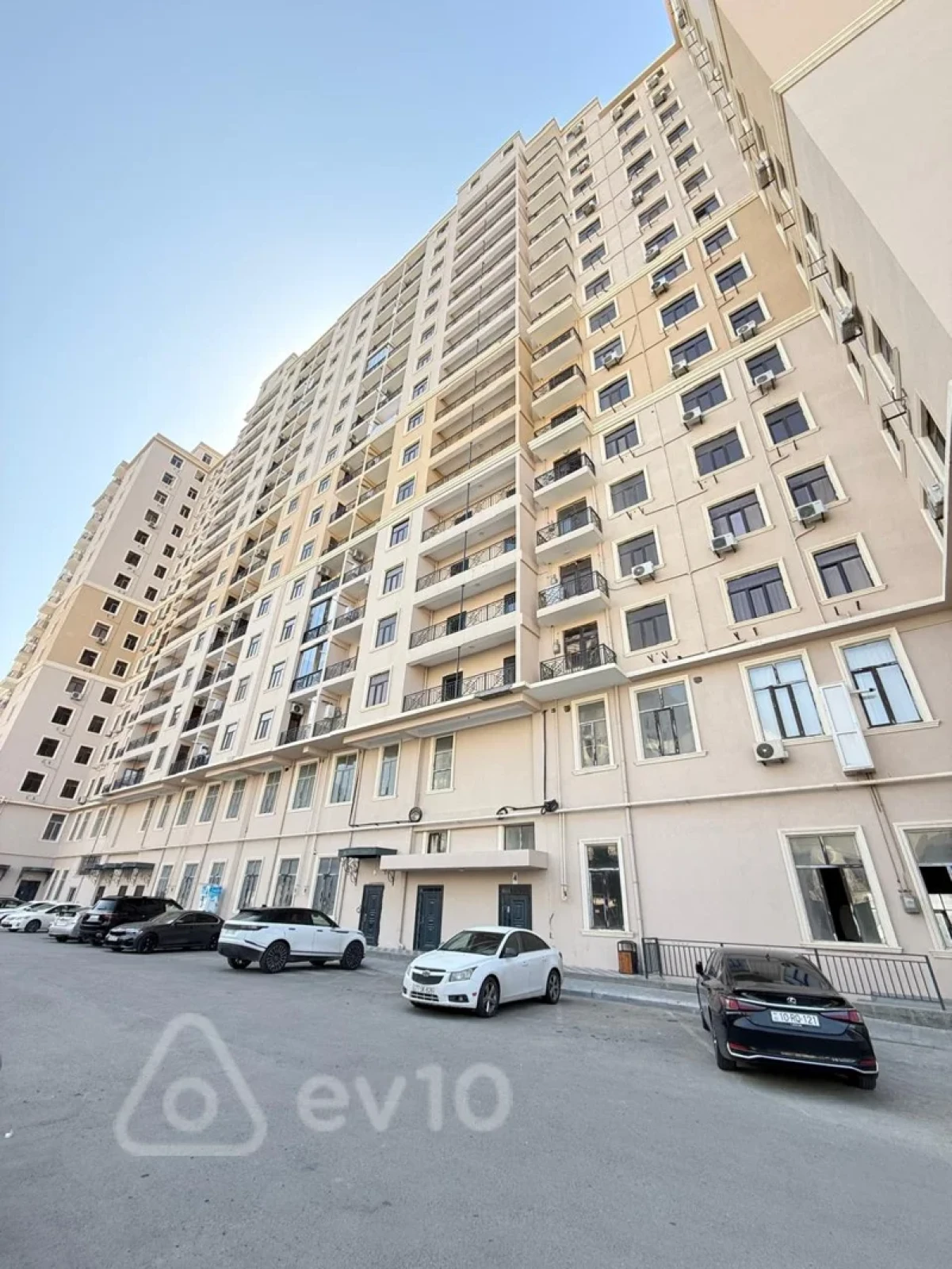 Satılır 2 otaqlı yeni tikili 105 m²
