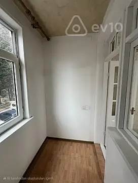 Satılır 2 otaqlı köhnə tikili 55 m²