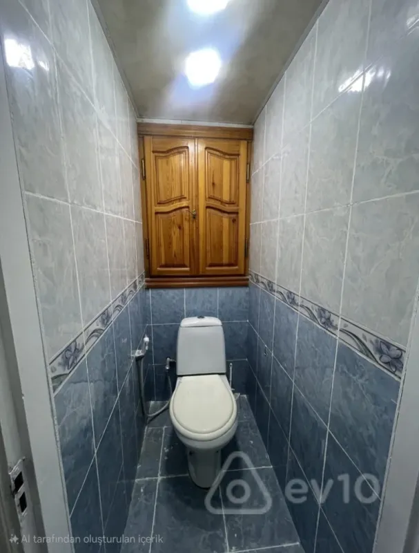 Satılır 2 otaqlı köhnə tikili 55 m²