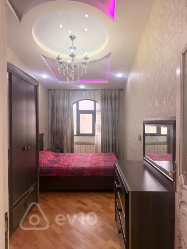 Kirayə verilir 2 otaqlı yeni tikili 80 m²