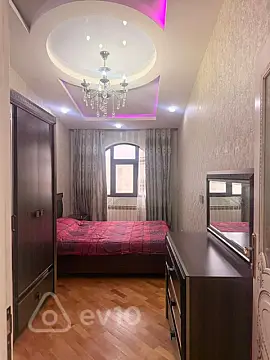 Kirayə verilir 2 otaqlı yeni tikili 80 m²