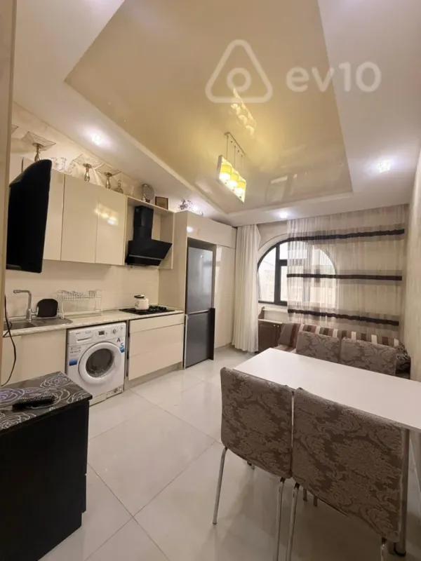 Kirayə verilir 2 otaqlı yeni tikili 80 m²