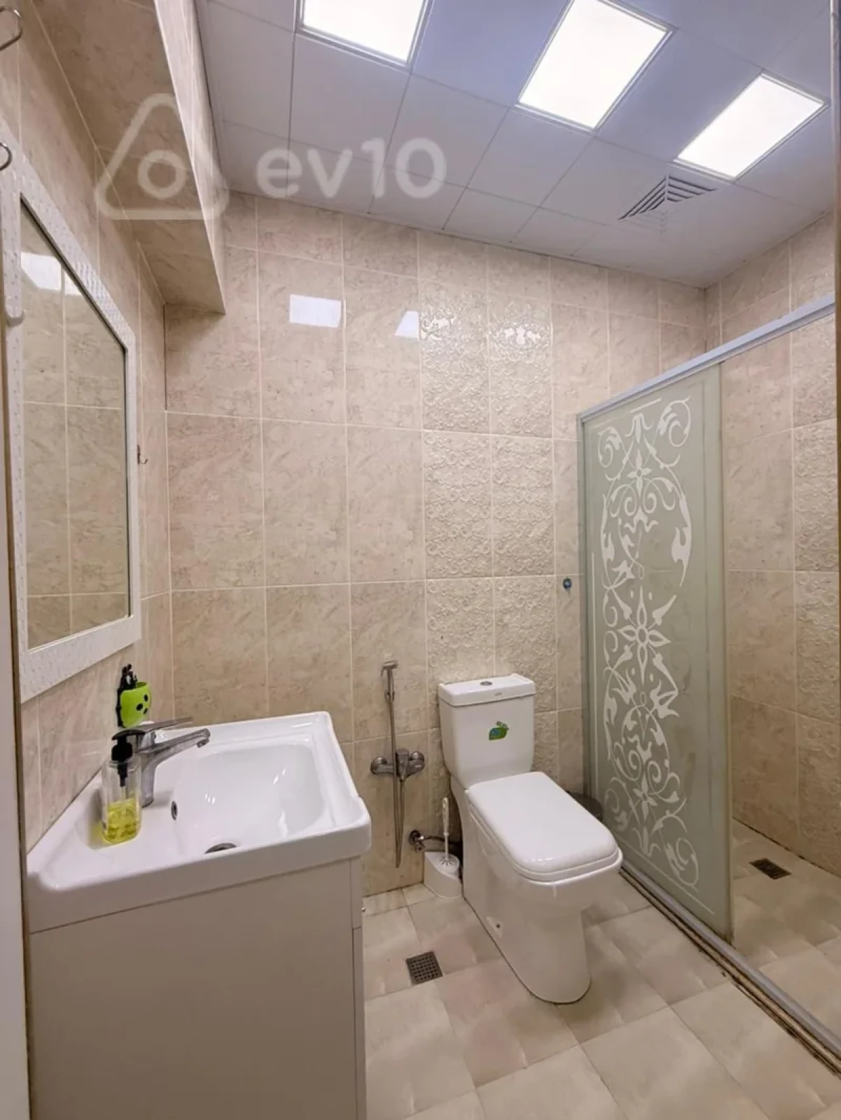 Kirayə verilir 2 otaqlı yeni tikili 80 m²