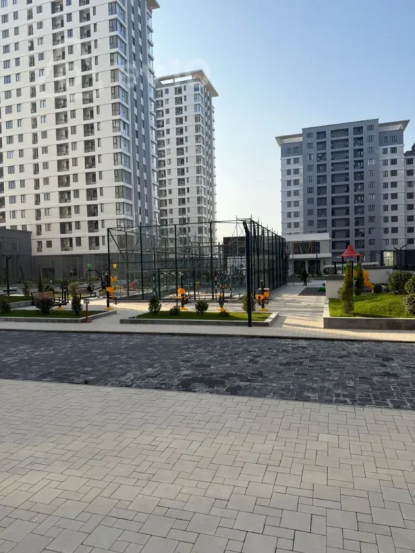 Kirayə verilir 3 otaqlı yeni tikili 80 m²