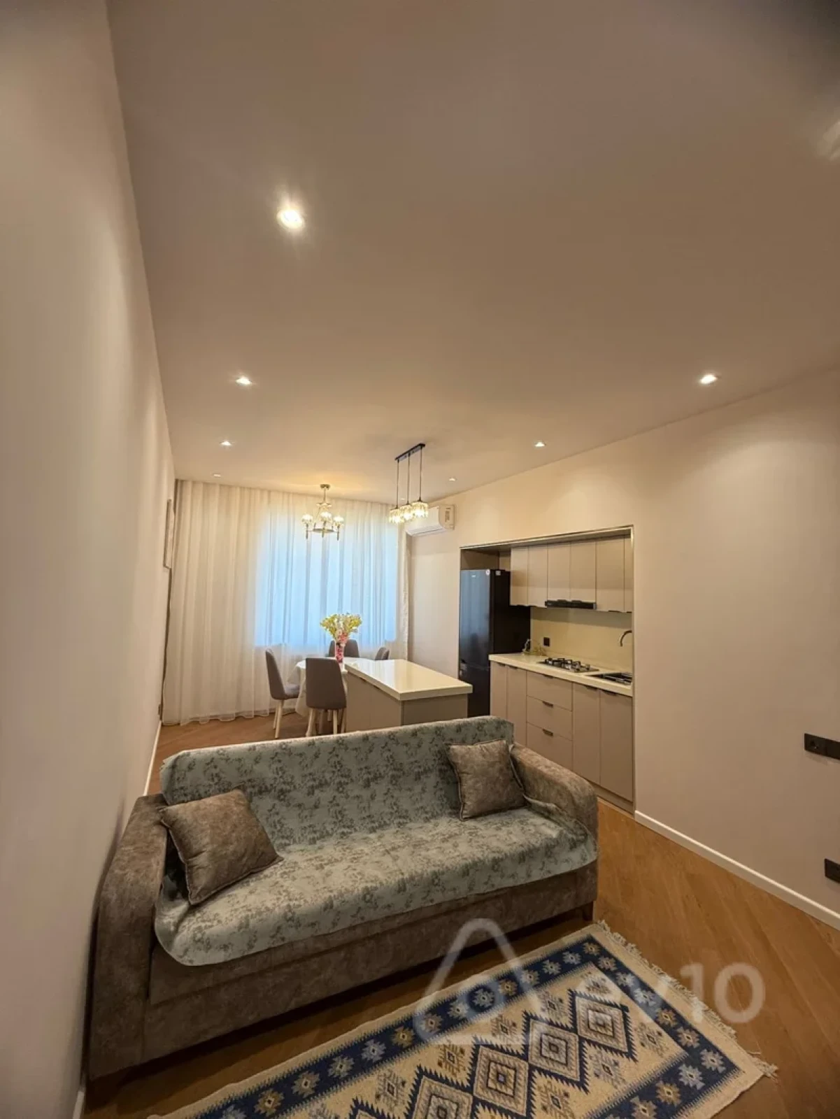 Kirayə verilir 3 otaqlı yeni tikili 80 m²