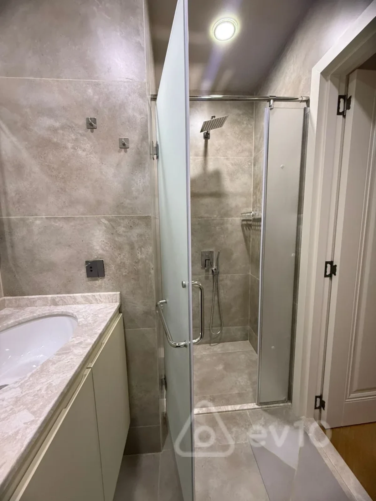 Kirayə verilir 3 otaqlı yeni tikili 80 m²