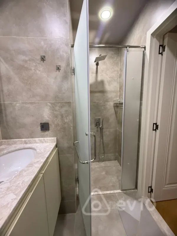 Kirayə verilir 3 otaqlı yeni tikili 80 m²