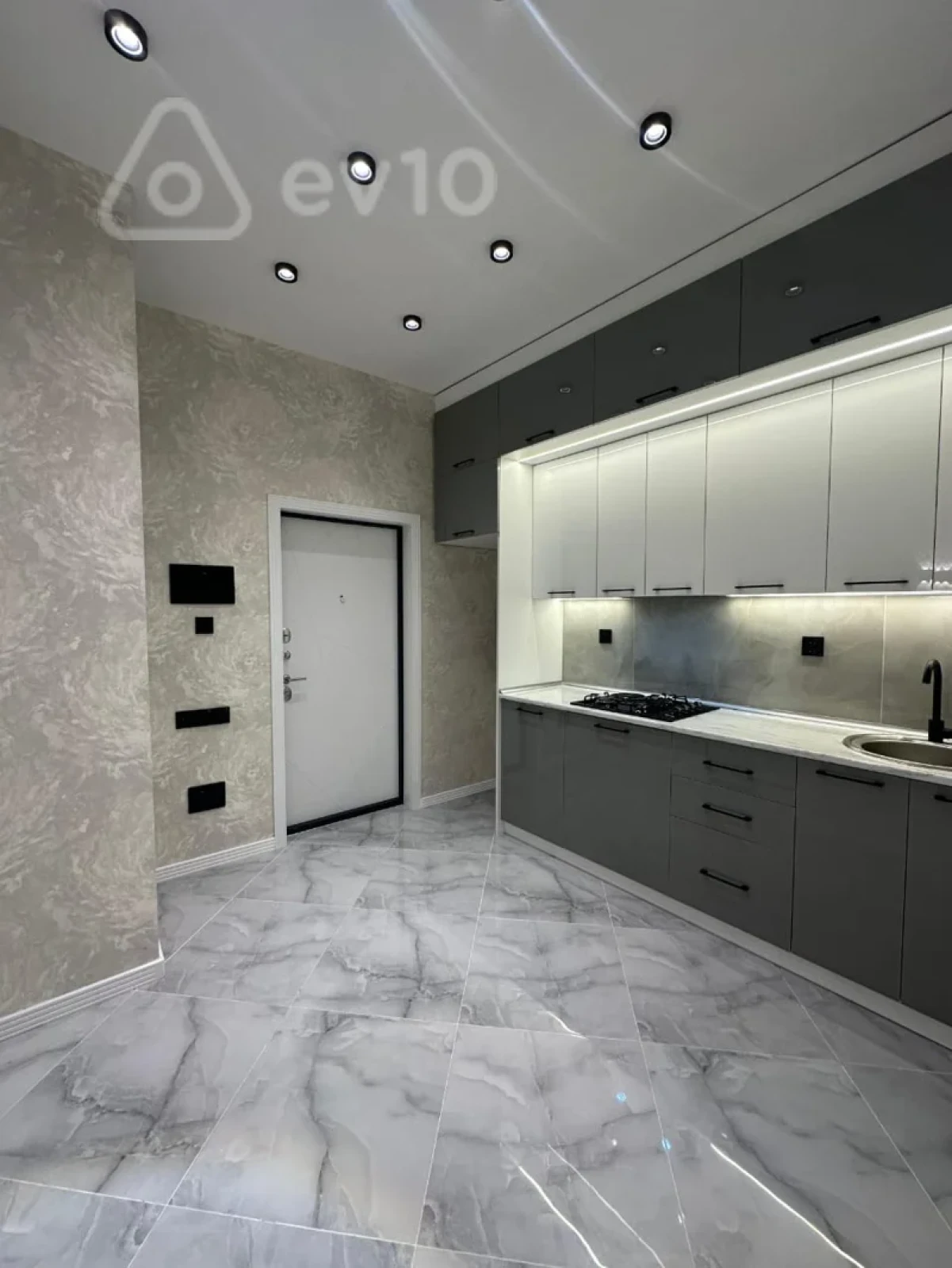Satılır 2 otaqlı yeni tikili 63 m²