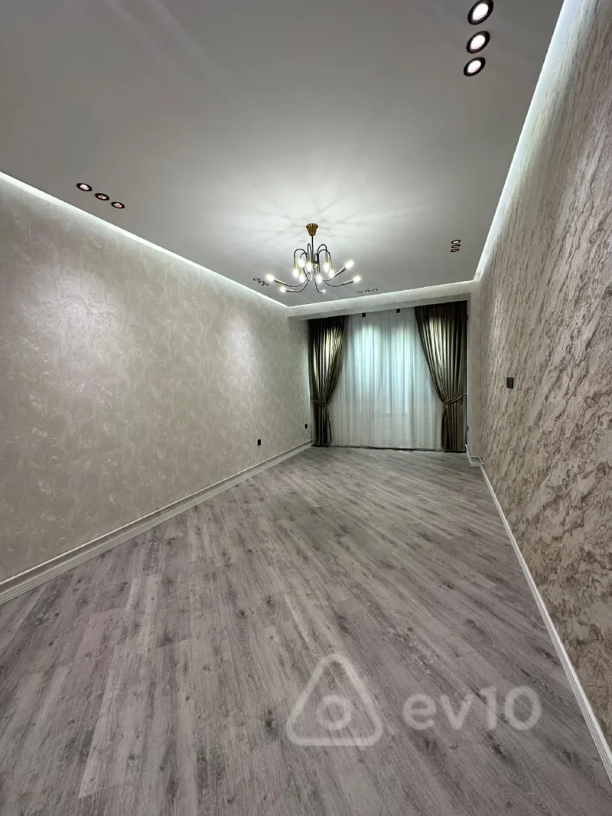 Satılır 2 otaqlı yeni tikili 63 m²