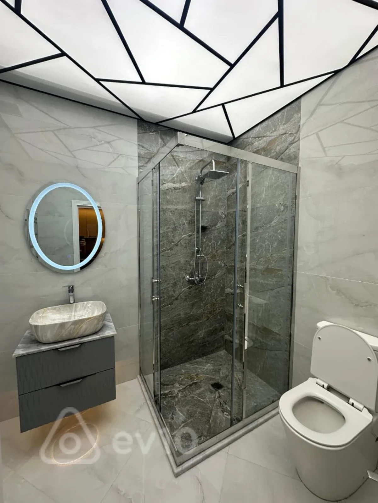 Satılır 2 otaqlı yeni tikili 63 m²