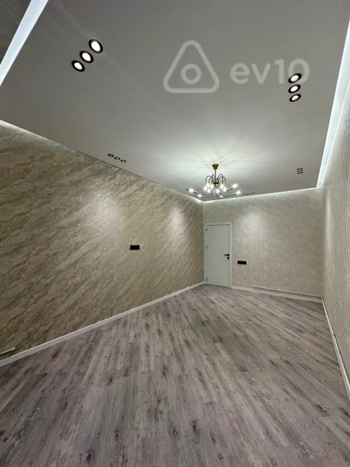 Satılır 2 otaqlı yeni tikili 63 m²