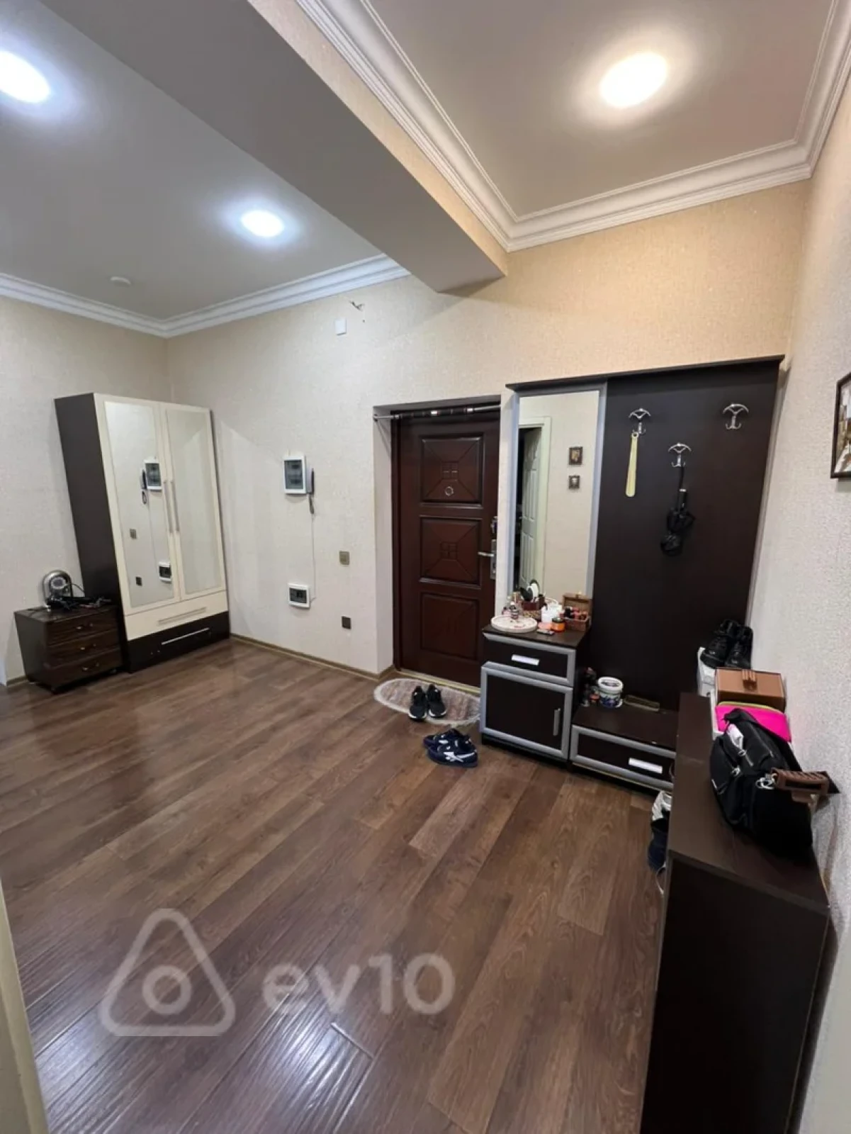 Satılır 2 otaqlı yeni tikili 90 m²