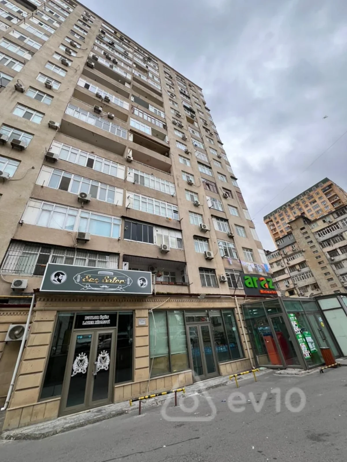 Satılır 2 otaqlı yeni tikili 90 m²