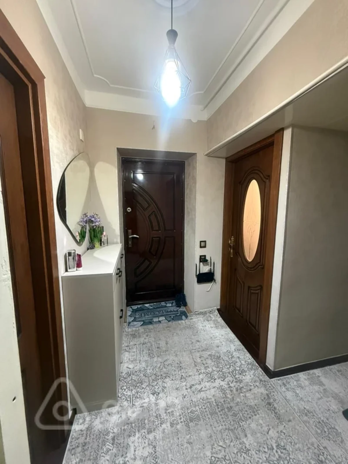 Satılır 2 otaqlı köhnə tikili 64 m²