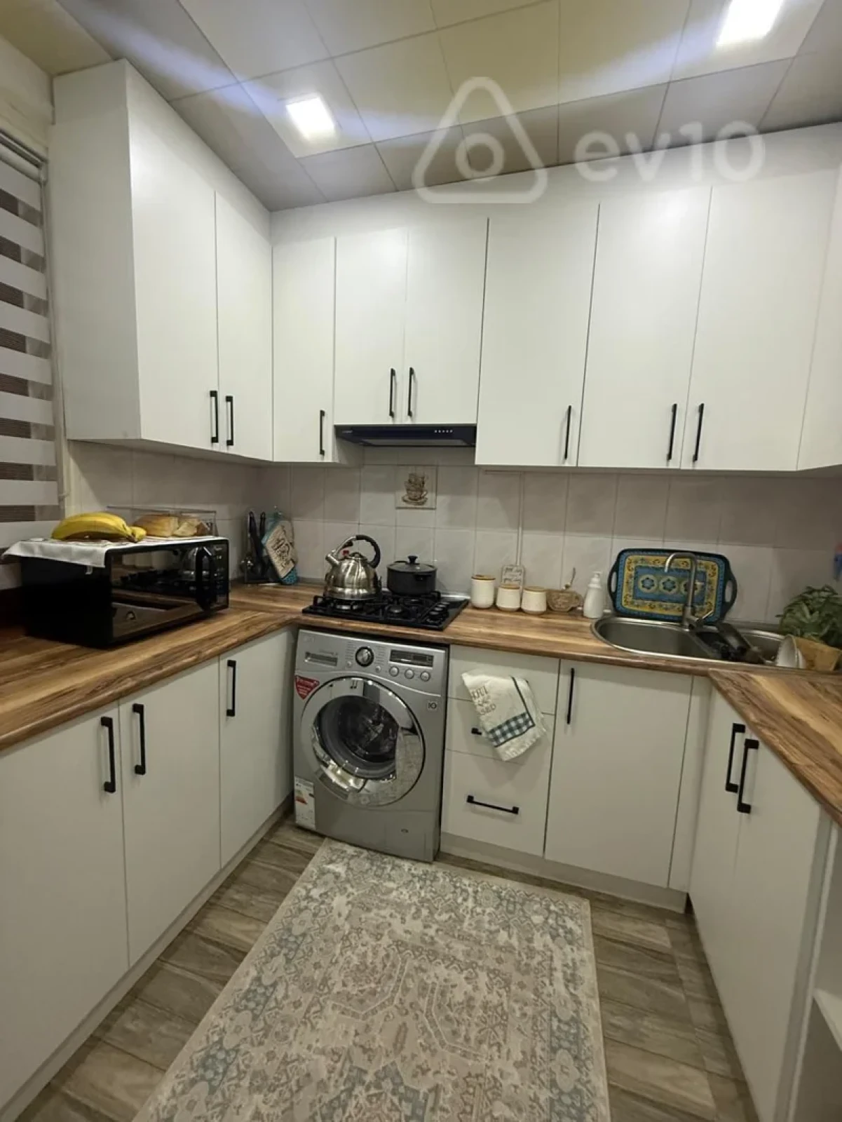 Satılır 2 otaqlı köhnə tikili 64 m²