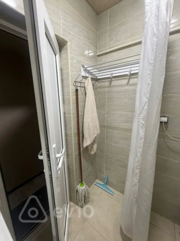 Satılır 2 otaqlı köhnə tikili 64 m²