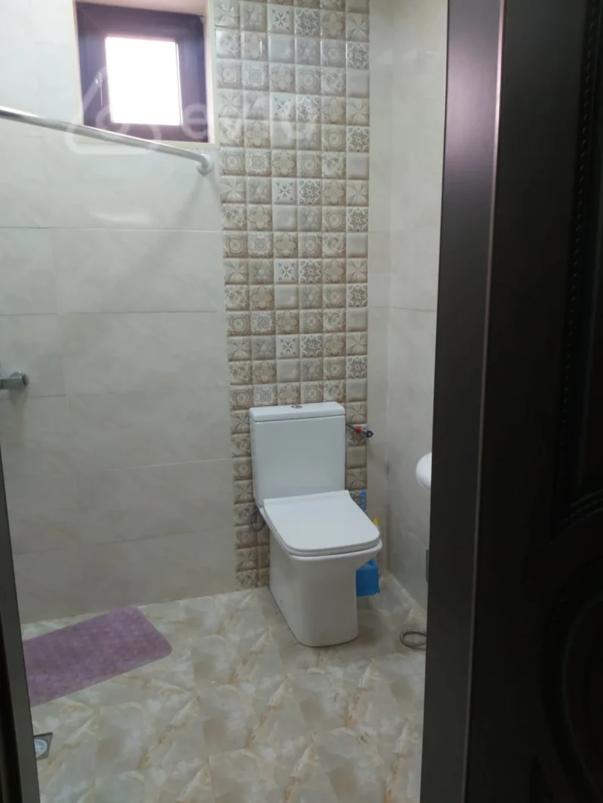 Satılır 6 otaqlı həyət evi 200 m²