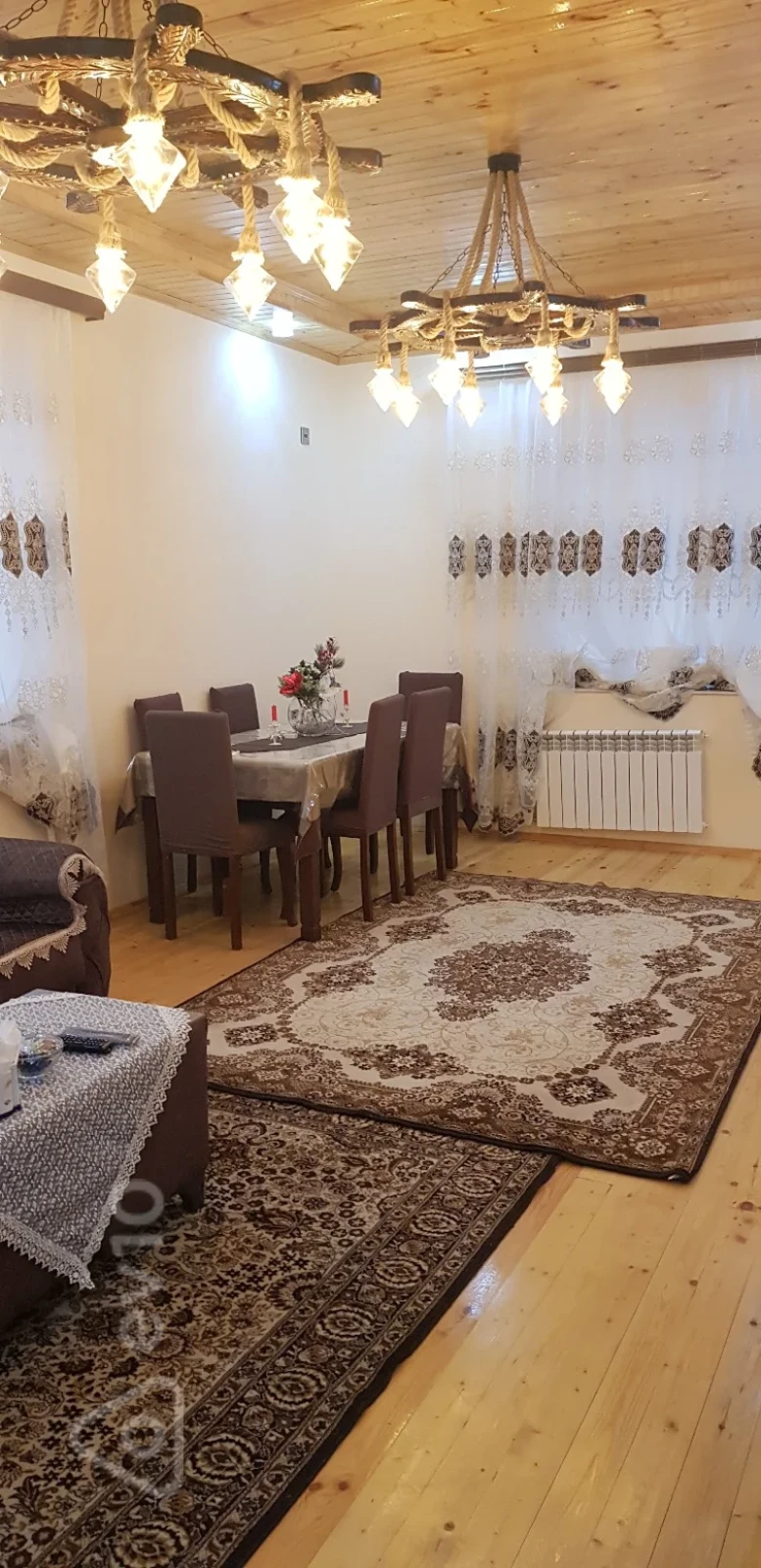 Satılır 6 otaqlı həyət evi 200 m²