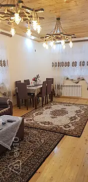 Satılır 6 otaqlı həyət evi 200 m²