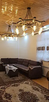 Satılır 6 otaqlı həyət evi 200 m²