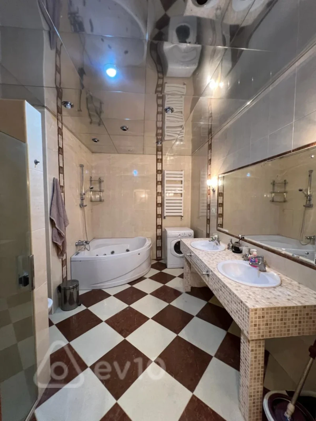 Satılır 3 otaqlı yeni tikili 170 m²