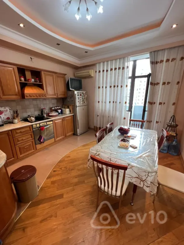 Satılır 3 otaqlı yeni tikili 170 m²
