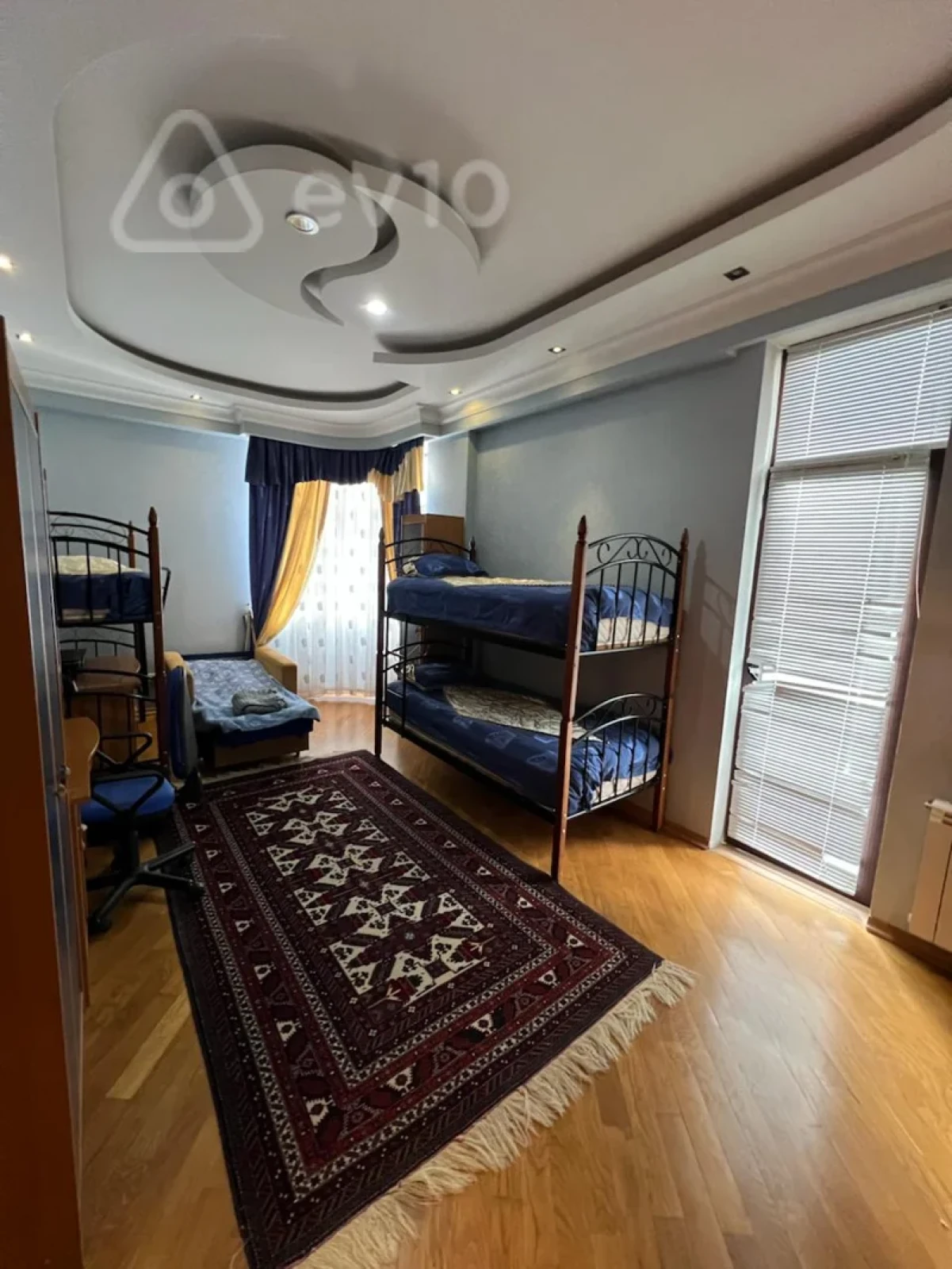 Satılır 3 otaqlı yeni tikili 170 m²
