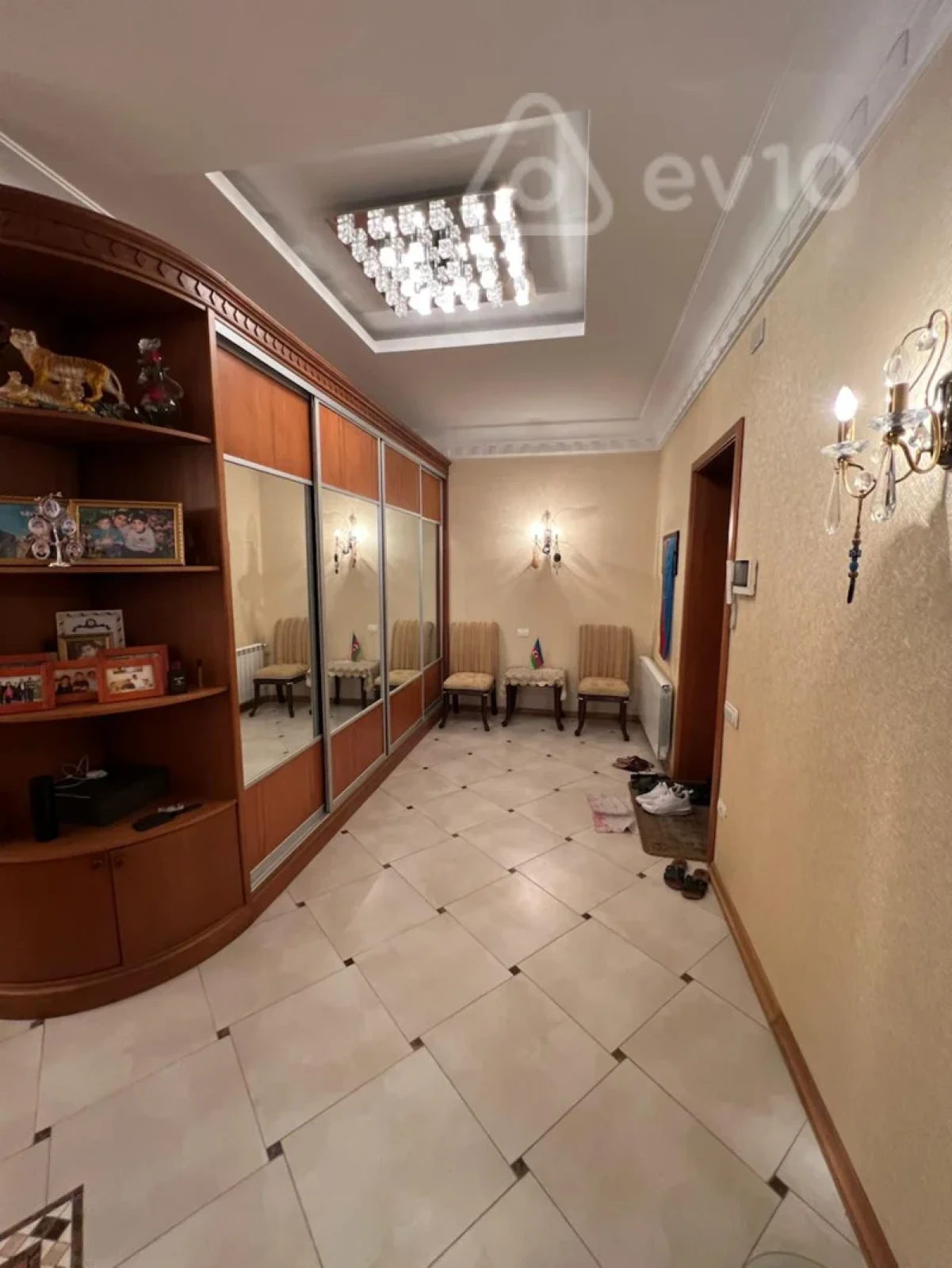 Satılır 3 otaqlı yeni tikili 170 m²