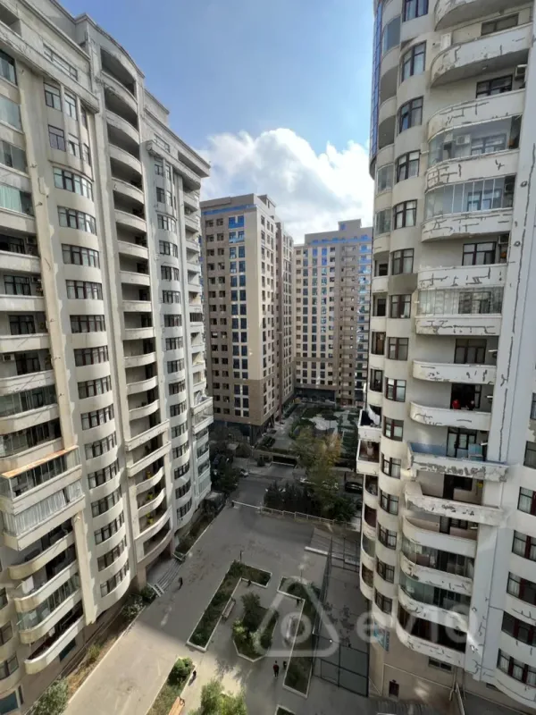 Satılır 3 otaqlı yeni tikili 170 m²