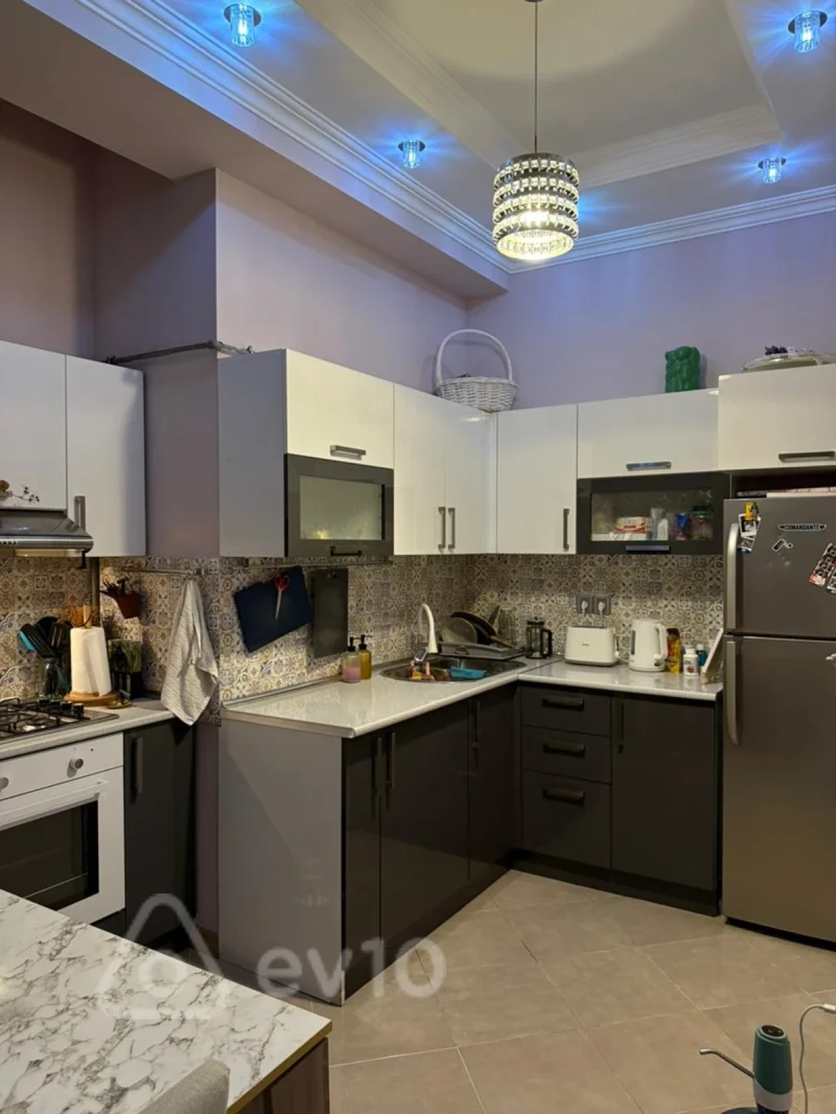 Kirayə verilir 2 otaqlı yeni tikili 74 m²
