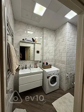 Kirayə verilir 2 otaqlı yeni tikili 74 m²