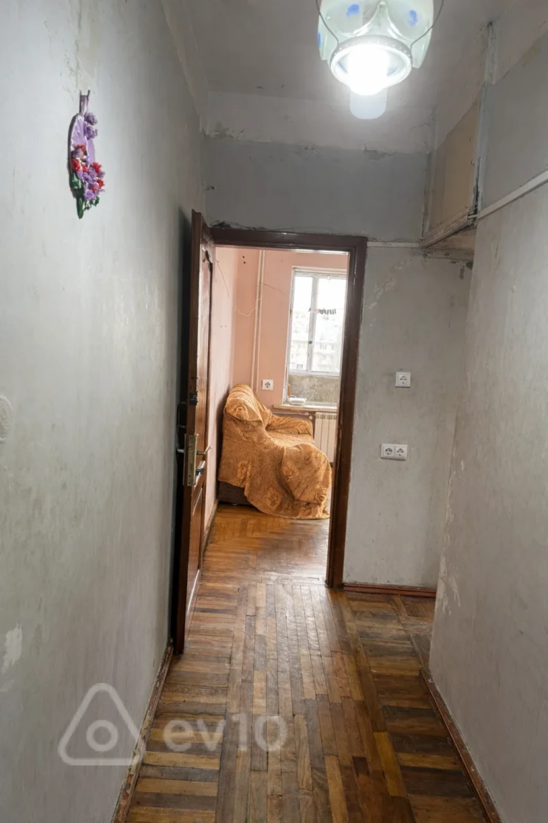 Kirayə verilir 1 otaqlı köhnə tikili 45 m²