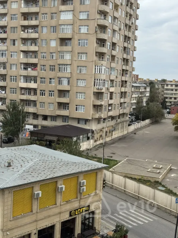 Kirayə verilir 1 otaqlı köhnə tikili 45 m²