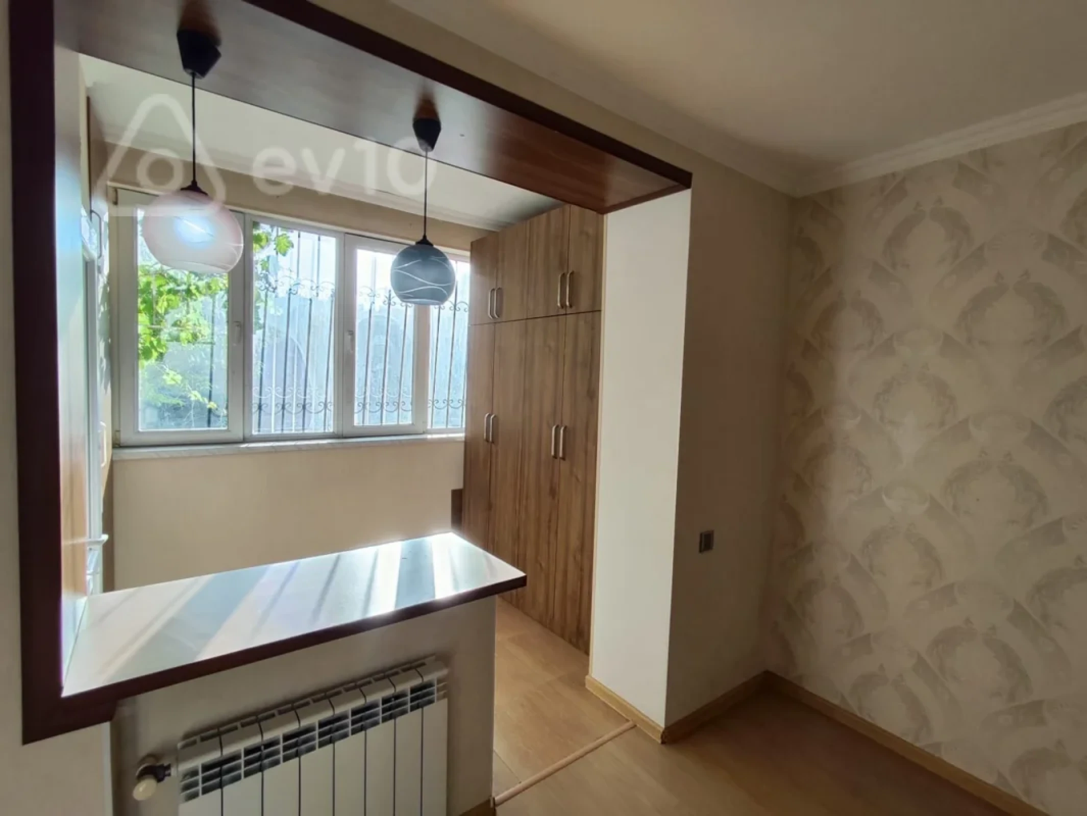 Satılır 2 otaqlı köhnə tikili 55 m²