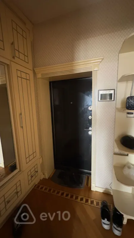 Kirayə verilir 3 otaqlı yeni tikili 90 m²