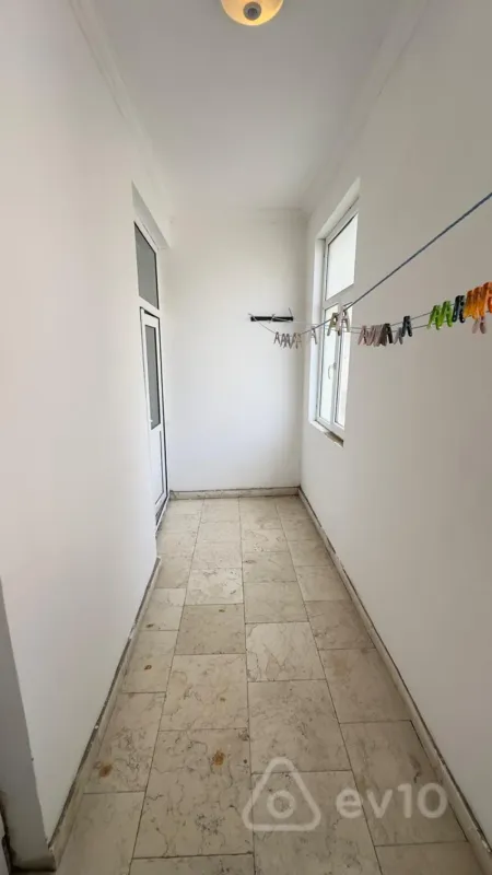 Kirayə verilir 3 otaqlı yeni tikili 90 m²