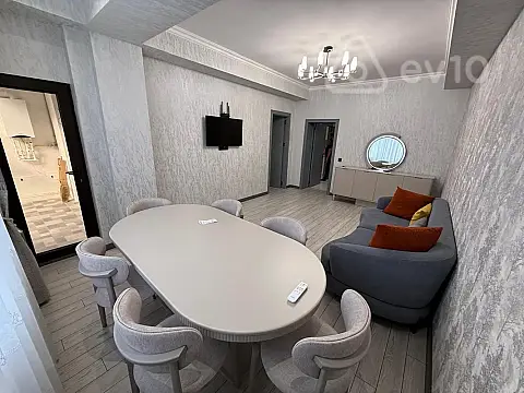 Kirayə verilir 3 otaqlı yeni tikili 112 m²