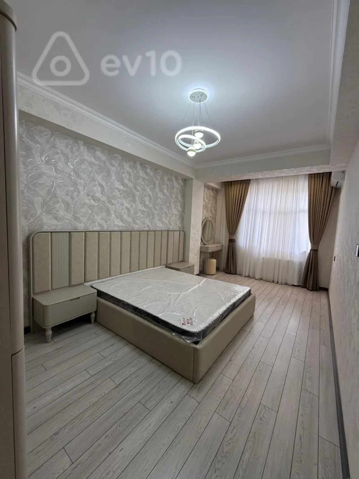 Kirayə verilir 3 otaqlı yeni tikili 112 m²