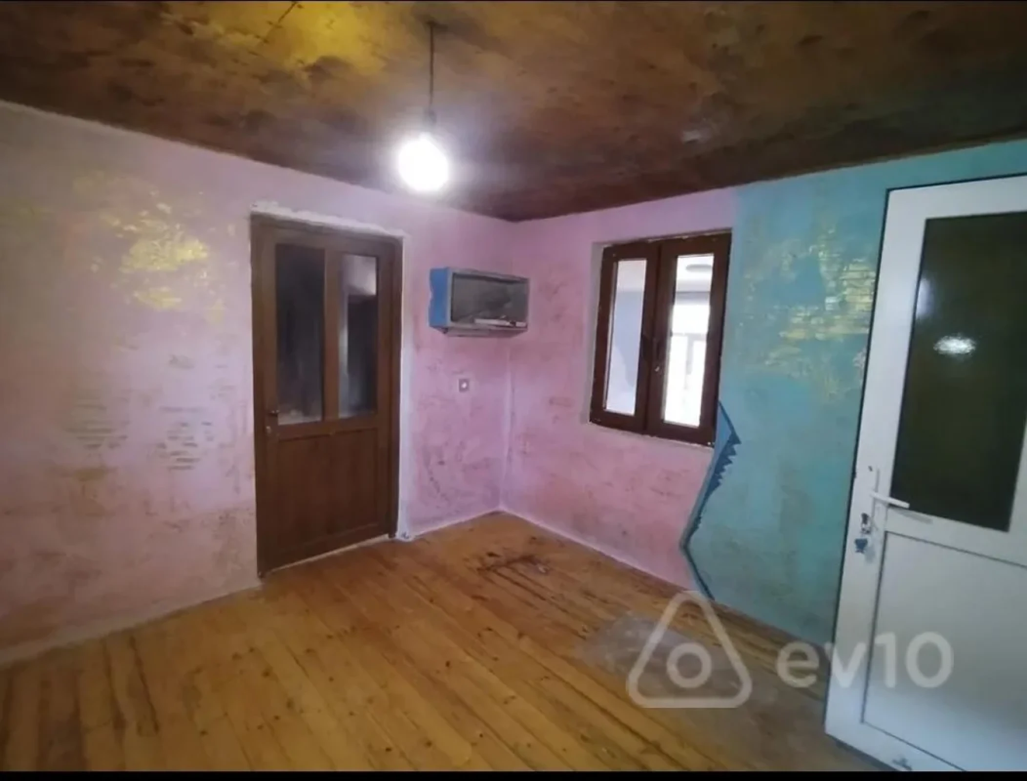 Satılır 3 otaqlı həyət evi 30 m²