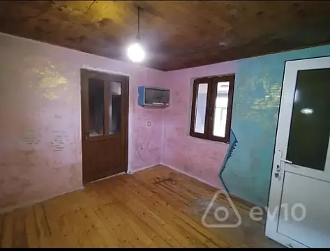 Satılır 3 otaqlı həyət evi 30 m²