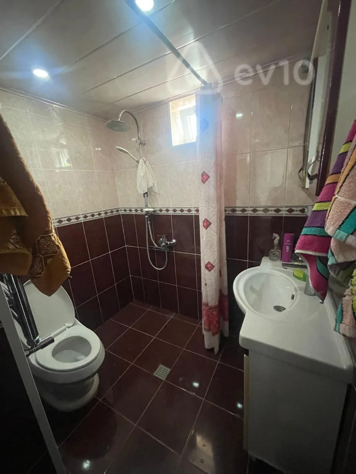 Satılır 4 otaqlı həyət evi 170 m²