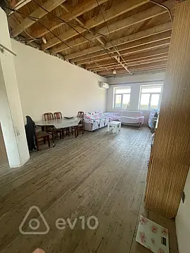 Satılır 4 otaqlı həyət evi 170 m²