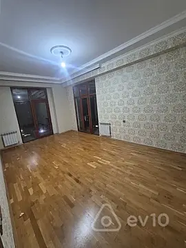 Kirayə verilir 2 otaqlı yeni tikili 70 m²