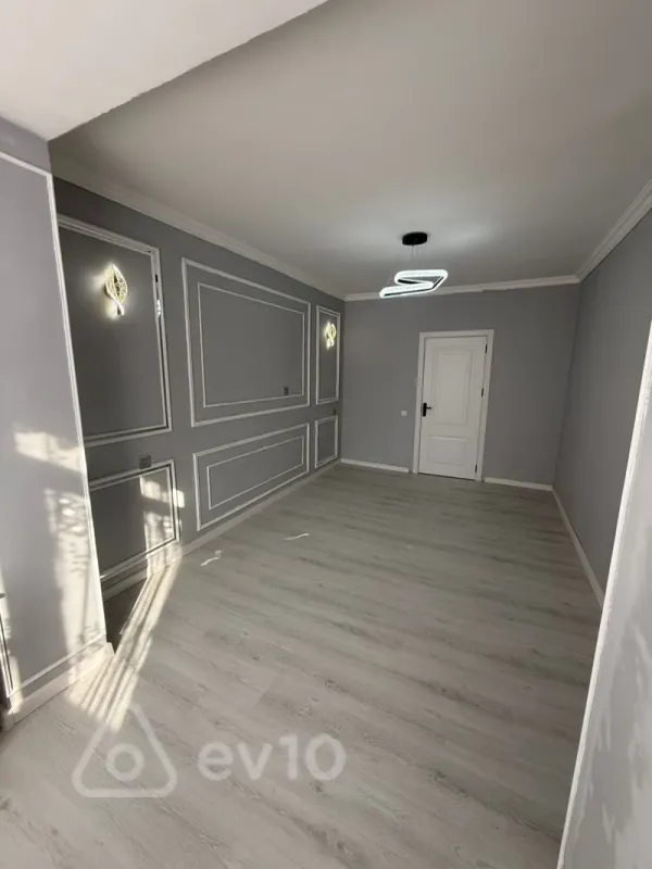 Satılır 3 otaqlı köhnə tikili 85 m²