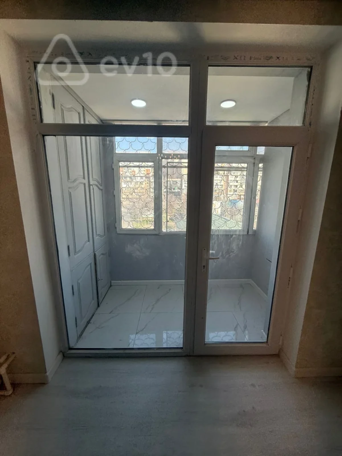 Satılır 3 otaqlı köhnə tikili 85 m²